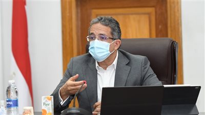 وزير السياحة يصدر قرارًا بشأن تنظيم عمل الرحلات الاختيارية لـ السائحين