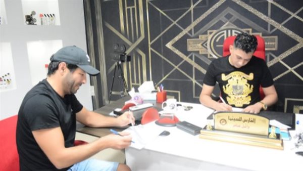 إياد نصار يتعاقد