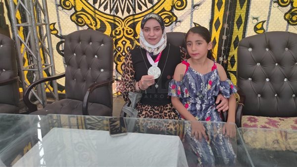 رحاب وابنتها