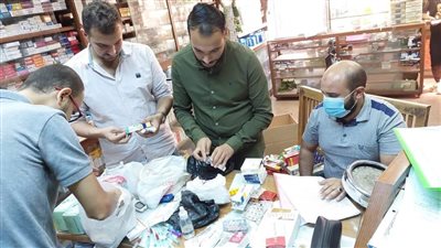 ضبط صيدليات تبيع أدوية منتهية الصلاحية وعينات غير مخصصة للبيع ببورسعيد