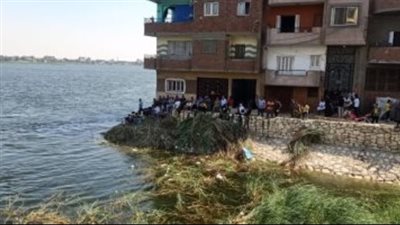 لليوم التاسع.. والدة الطالبة الغريقة ببني سويف تبكي على ضفاف النيل في انتظار استخراج جُثمانها