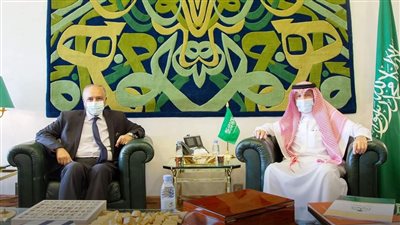 سفير مصر بالرياض يبحث مع الوزير السعودي للشئون الإفريقية الموضوعات ذات الاهتمام المشترك