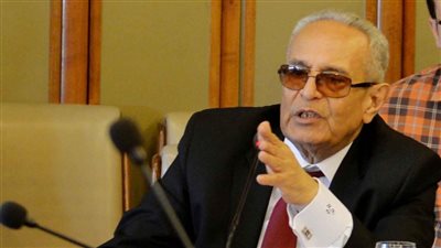 الوفد يجمد عضوية المسئولين عن تسريبات أعضاء الحزب ويحيلهم إلى لجنة النظام 