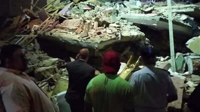 نيابة شبرا تصرح بدفن جثتين ضحايا عقار شبرا الخيمة المنهار 