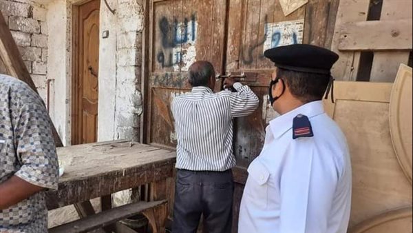 غلق محلات دون ترخيص