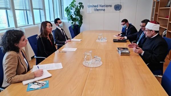 وزير الأوقاف والدكتورة