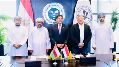 الرئيس التنفيذي للهيئة العامة للاستثمار يلتقي رئيس غرفة تجارة وصناعة عمان