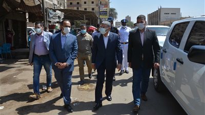 محافظ المنيا يتابع إجراءات مواجهة كورونا داخل مواقف سيارات