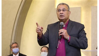 رئيس الطائفة الإنجيلية يتوجه إلى الولايات المتحدة في جولة رعوية