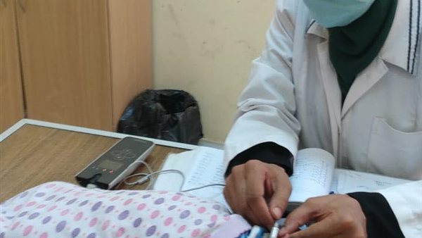 الكشف الطبي على أطفال