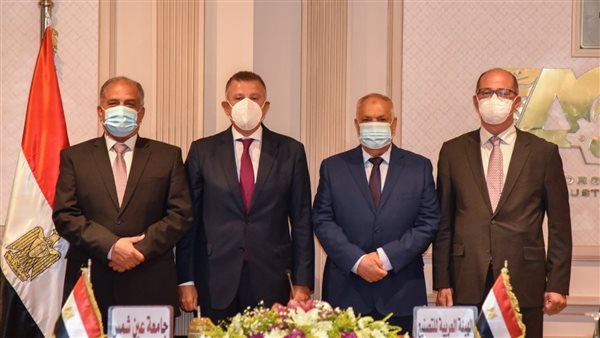 على هامش توقيع البروتوكول