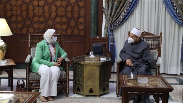 الامام الاكبر والدكتورة