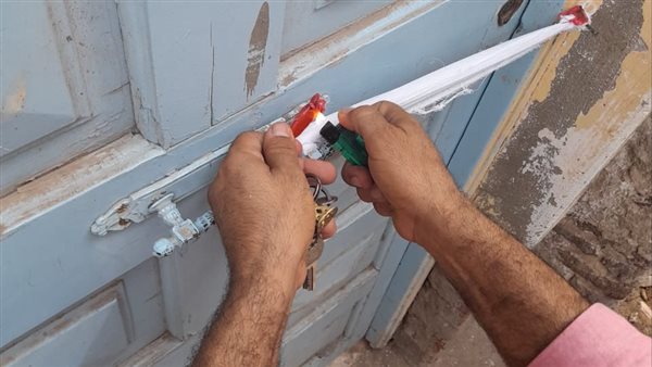 غلق وتشميع منشآت