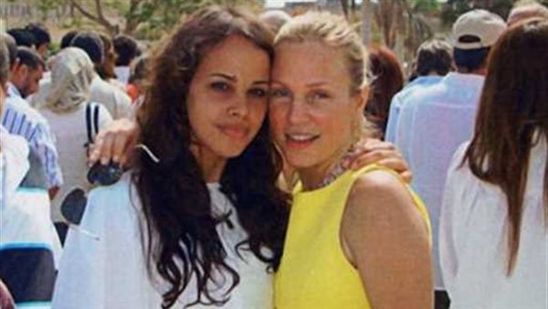 شيرين رضا وابنتها