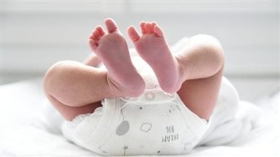 بعد 19 عامًا.. فتاة تكتشف حقيقة تبديلها برضيعة أخرى عند ولادتها وتطالب بالتعويض