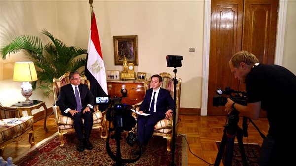  وزير الآثار في التلفزيون