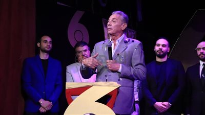 محمود حميدة: حياتي المسرحية كبيرة لكن لا أحد يعلم عنها شيئًا 