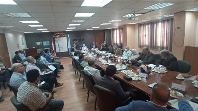 نائب محافظ القاهرة توجه بتطوير الشوارع الرئيسية ورفع كفاءة الأنارة بالطرق