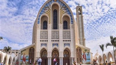 بالجوافة والبلح.. الأقباط يحتفلون بـ عيد النيروز