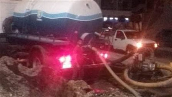 كسر في خط مياة بشارع