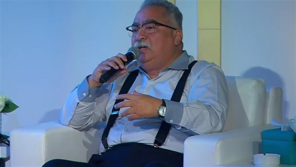  الكاتب الصحفي إبراهيم