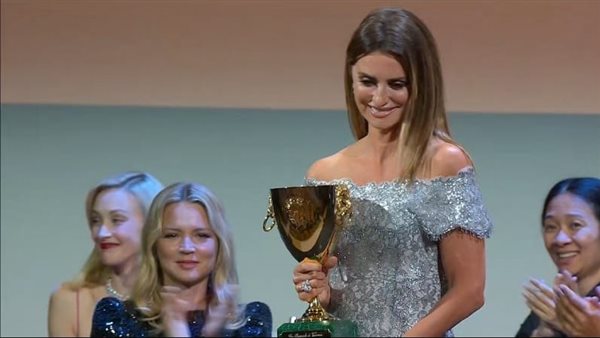 النجمة بينيلوبي كروز