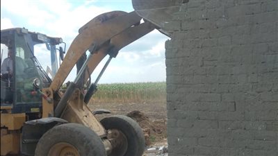 إزالة 10 تعديات على الأراضي الزراعية ورفع 364 إشغال طريق بالبحيرة