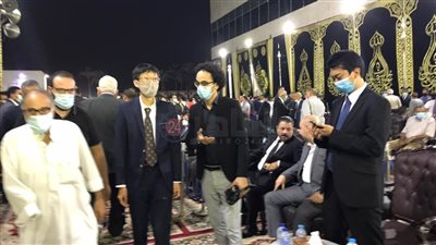 وصول مدير هيئة التجارة الخارجية اليابانية لتقديم العزاء في الحاج محمود العربي 
