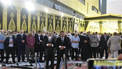 بث مباشر | آلاف المواطنين يتوافدون لتقديم واجب العزاء في الحاج محمود العربي