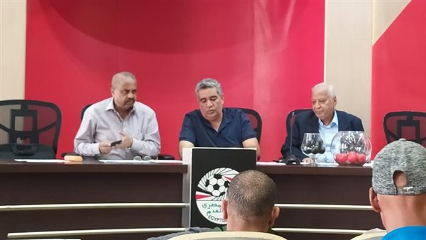 أحمد مجاهد رئيس اللجنة