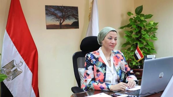 وزيرة البيئة 