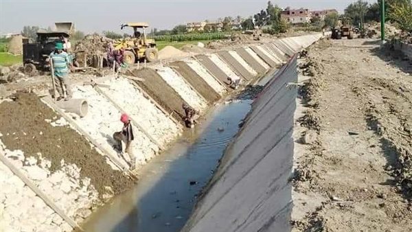 تبطين الترع في سوهاج