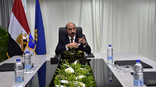 محافظ أسوان