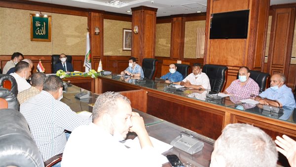 اجتماع نائب محافظ