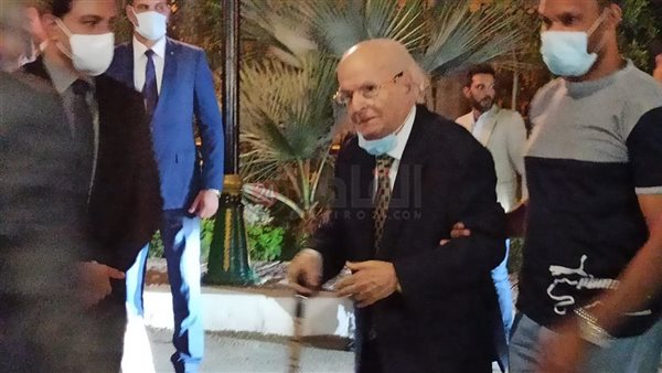 نقيب الأطباء الأسبق