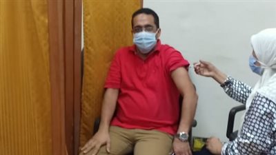 فرق متحركة لتطعيم العاملين بالمصالح الحكومية ومراكز الغسيل الكلوي بلقاح كورونا بالغربية