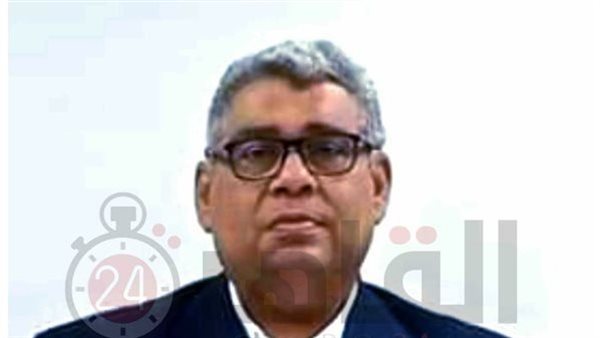 الدكتور عمرو خيري