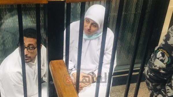 عائشة الشاطر