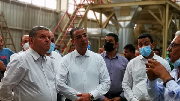 هشام توفيق وزير قطاع