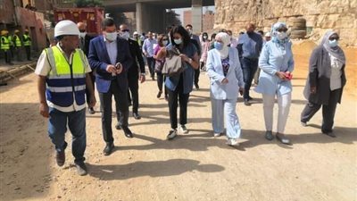 وفد الاتحاد الأوروبي يتفقد المشروعات الصغيرة والمتوسطة في عزبة خير الله 