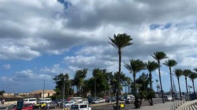 انخفاض بدرجات الحرارة والعظمى بالقاهرة 30 درجة.. كثافات مرورية على معظم محاور القاهرة والجيزة