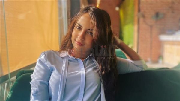 فتاة الفستان