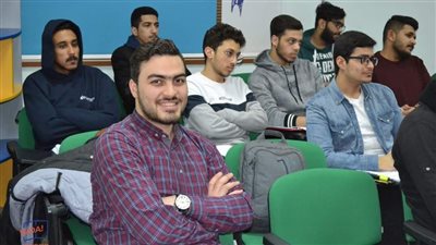 منصة تعليمية لشاب مصري في أوكرانيا توفر آلاف الدولارات على الدراسين العرب │ صور