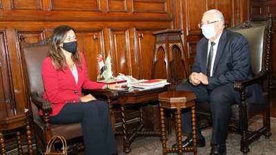 القصير يبحث مع المدير الإقليمي بالبنك الدولي تأثير التغيرات المناخية على قطاع الزراعة