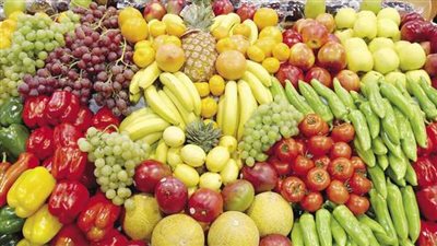 أسعار الفاكهة تواصل استقرارها اليوم في سوق الجملة