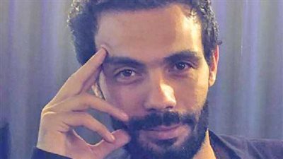 دخل التمثيل بالصدفة وقرر اعتزاله لضيق الحال.. 10 معلومات عن شريف إدريس