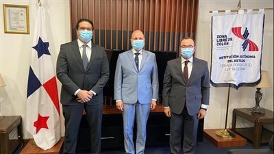 سفير مصر في بنما يلتقي المدير العام لمنطقة كولون الحرة | صور