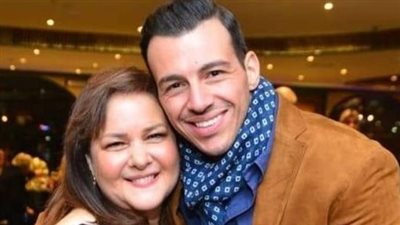 رامي رضوان يحييّ ذكرى مرور 40 يوما على وفاة دلال عبد العزيز