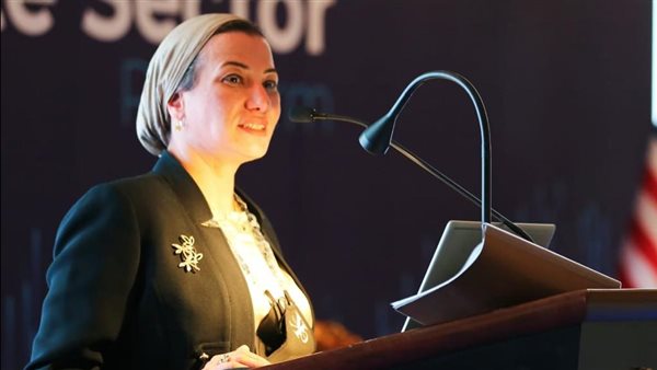 وزيرة البيئة 