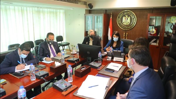 وزيرتا البيئة والتعاون